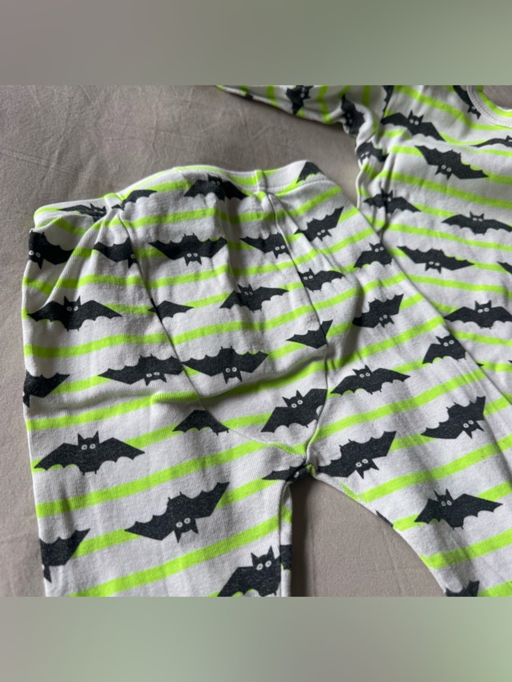 Baby Gap Pajama Set - Green Stripes with Bats - 18-24 Mo - Picture 8 of 9